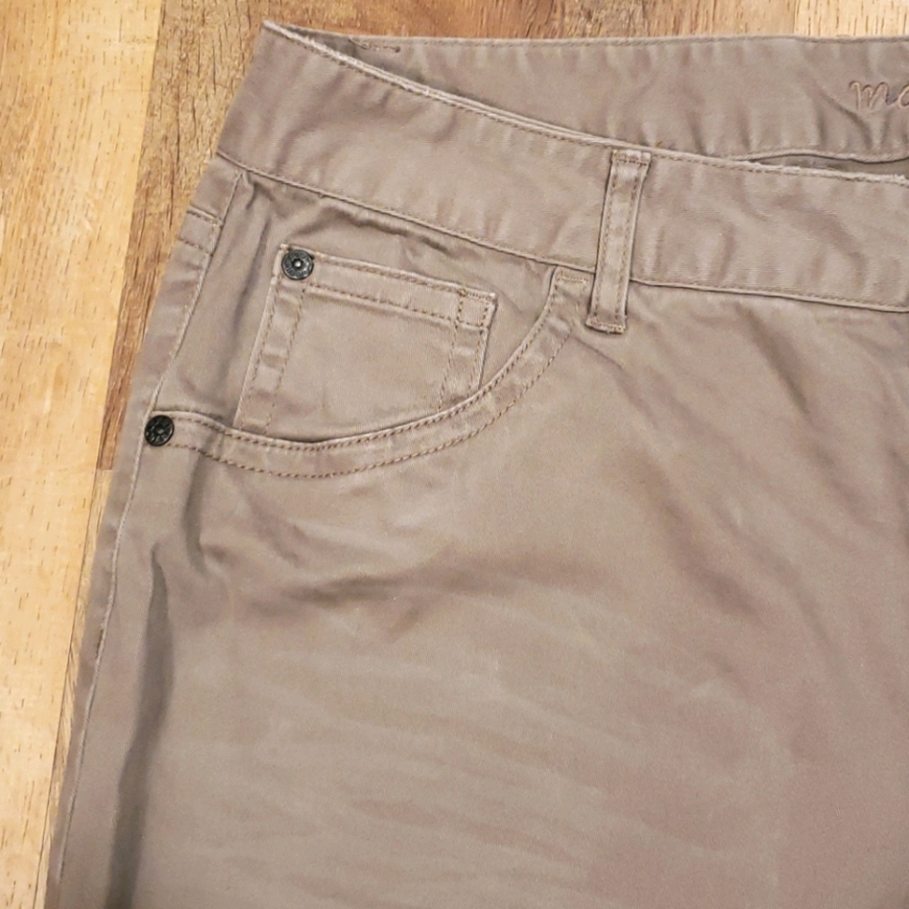 Maurices Women's 20 Reg Brown Pants - Picture 3 of 10